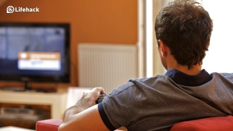 25 Productive Things You Can Do While Watching TV by Mike Vardy